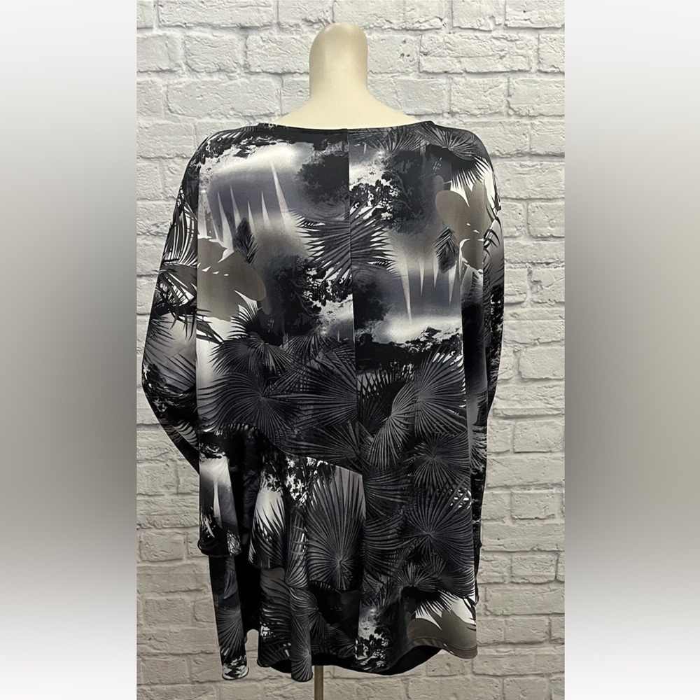 KATE & MALLORY MULTI COLOR LEAF PRINT 3/4 SLEEVE TOP SIZE 3X - Picture 3 of 4